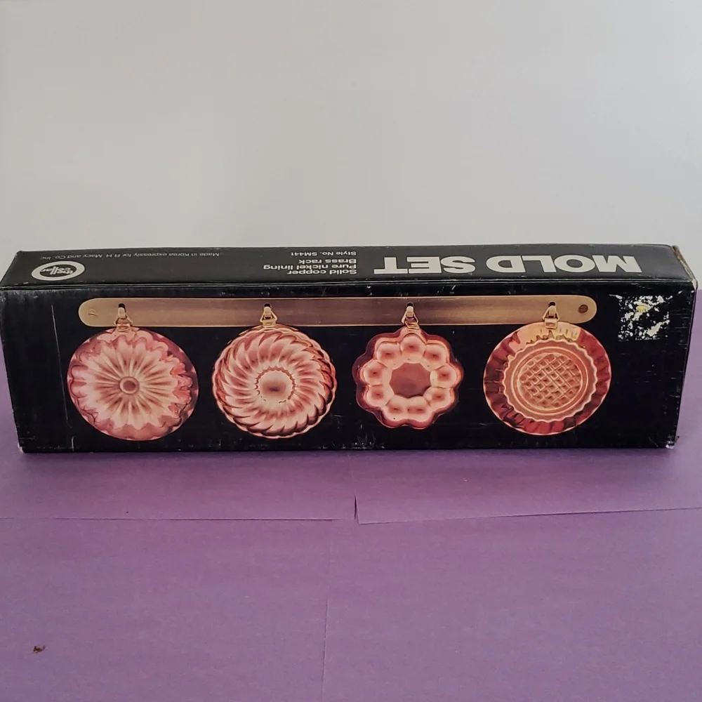 The Cellar 4 Piece Vintage Mold Set